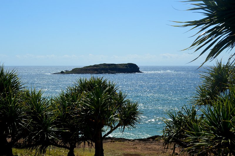 DSC_0019a (1).JPG - Cook Island view from Fingal Heads